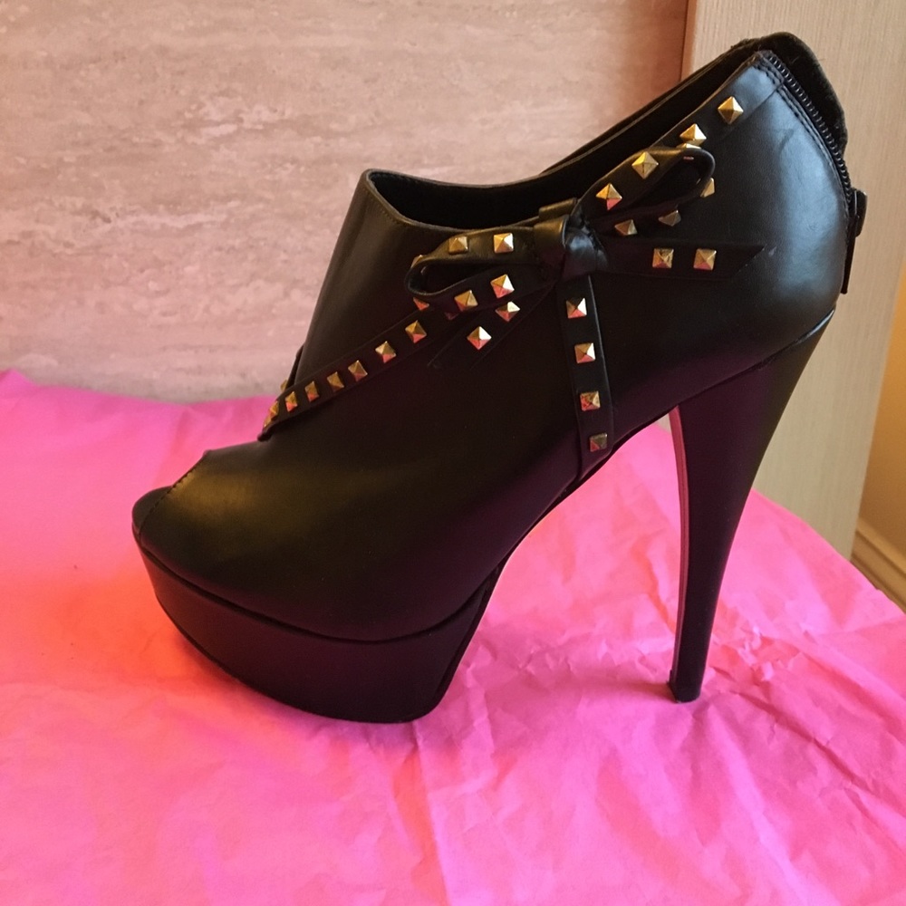 Meet your Posher, Valerie